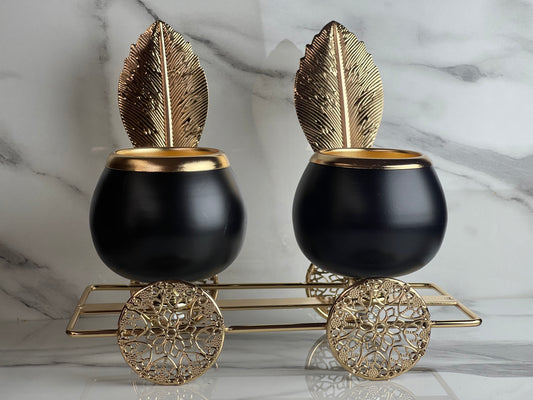 Elegant Candle Stand with Metal Leaf Design – Luxurious Home Decor