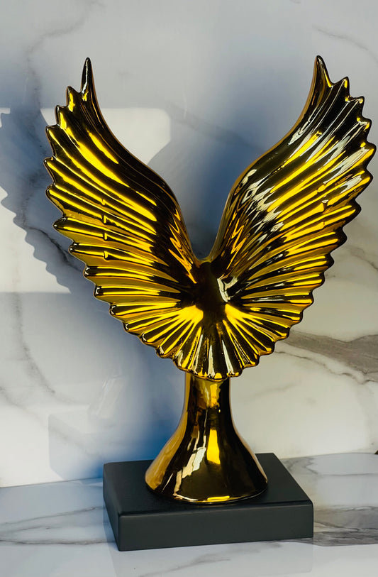 Golden Ceramic Eagle Sculpture on Black Base – Elegant Home Decor