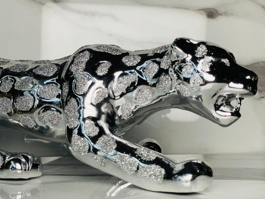Ceramic Leopard Figurine – Luxury Silver Finish Home Decor